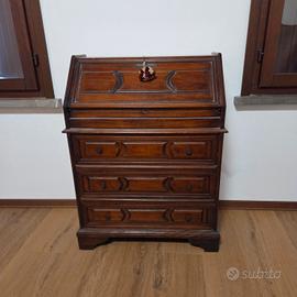 Scrittoio a ribalta in legno stile classico