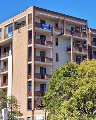 Appartamento di 124 m² con 4 locali e box auto a V
