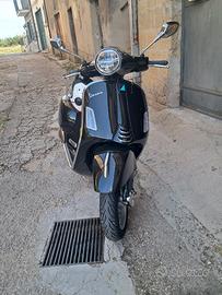 Piaggio Vespa 300 GTS - 2025