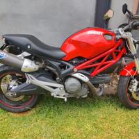Ducati Monster rossa 696 2009
