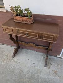 Scrittoio in legno 