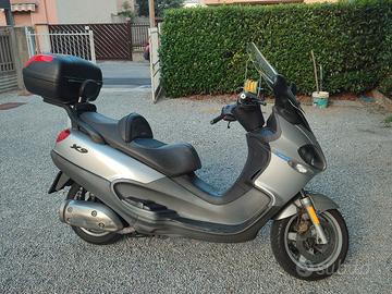 PIAGGIO X9 500