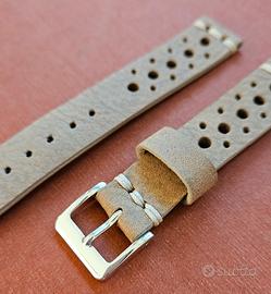 cinturino artigianale in pelle per orologio 