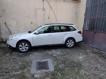 Subaru outback 2.5 gpl manuale