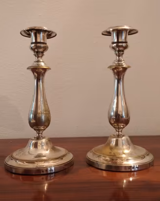 Candelabri Christofle in lega pregiata.