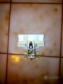 Gruppo chiusura serratura lavastoviglie Ariston