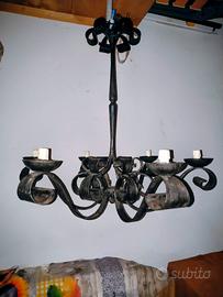 lampadario ferro battuto. 