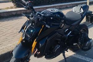 Suzuki gsx s 1000 2025