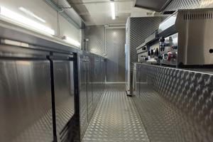 AUTONEGOZIO paninoteca ambulante food truck