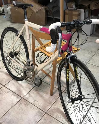 Bicicletta da corsa telaio Pinarello