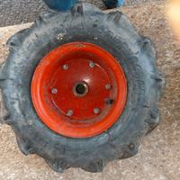 Ruotino per motozappa e/o motofalciatrice.