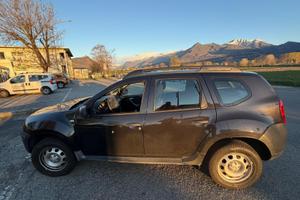 Dacia Duster 1.6 Benzina 105 CV – 2012 – €4.000