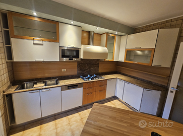 Cucina usata angolare completa codice: 1989/U