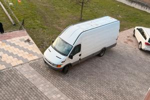 TRASPORTI e SGOMBERI ,PULIZIE con Iveco daily