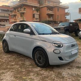 Fiat 500 500e Berlina 42 kWh Icon- UNIPRO