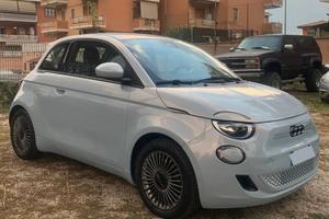 Fiat 500 500e Berlina 42 kWh Icon- UNIPRO