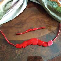 Collaba cubana con bracciale rosso