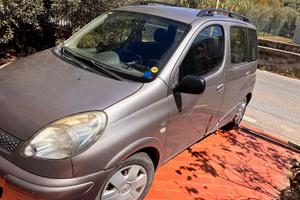 Yaris Verso 1.4 Tdi D-4D di Luglio 2005 perfetta