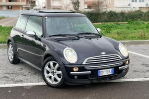 Mini cooper 1.4d parkline tetto panoramico