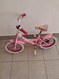 Bicicletta triciclo e seggioloni bimbi per bici