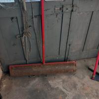 Rullo per spianare la terra