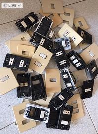 Interruttori e placche Ticino Magic