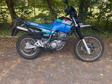 YAMAHA XT600  3TB