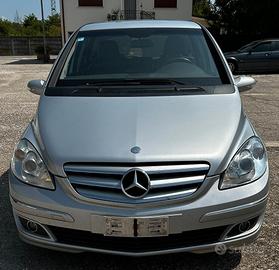 Ricambi usati Mercedes classe b 180 640940