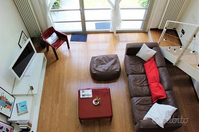 Loft / Open Space di 103 m² con 2 locali e box aut
