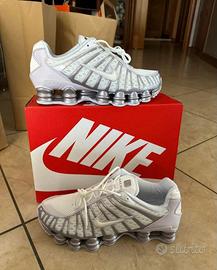 Nike shox tl taglia 43 summit white/sail/barely gr