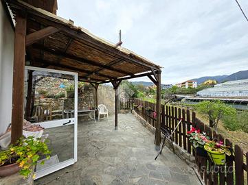 VILLA SINGOLA A TAGGIA