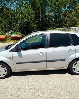 Ford Fiesta 1.4 d GUARNIZIONE TESTATA DA RIFARE