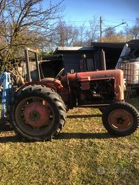 Trattore nuffield 350