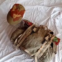 Paracadutisti zaino da lancio e berretto