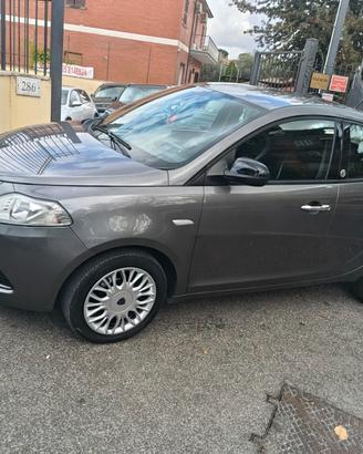 Lancia Ypsilon 1.2 69 CV 5 porte GPL Ecochic Gold
