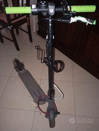 2 monopattini elettrici, leggere la descrizione.