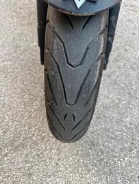 SUZUKI GSR 600
