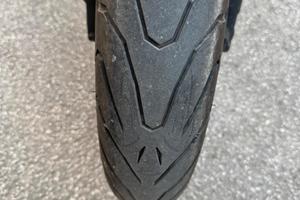 SUZUKI GSR 600