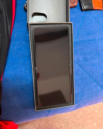 SAMSUNG Z FLIP 8