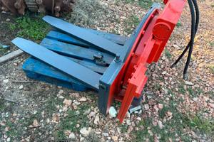 A131 - Forche ribaltabili girevoli per muletto