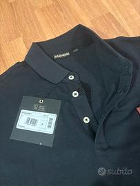 Polo Napapijri nera mai usata