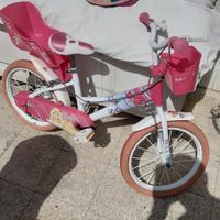 Bicicletta dI Barbie con casco delle principesse