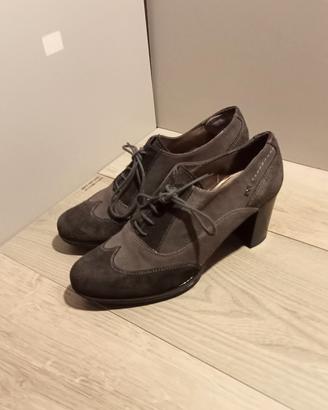 Décolleté donna Nero Giardini numero 39.