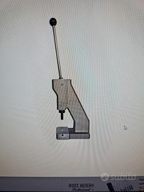 Pressa x fustellare e ricoprire bottoni