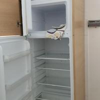 cucina completa di elettrodomestici funzionanti