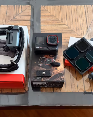 Insta360 Ace Pro 2 Bundle