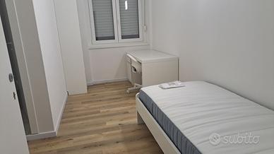 ELEGANTE STANZA SINGOLA CON BAGNO PRIVATO ZONA CEN