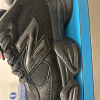 New balance total black