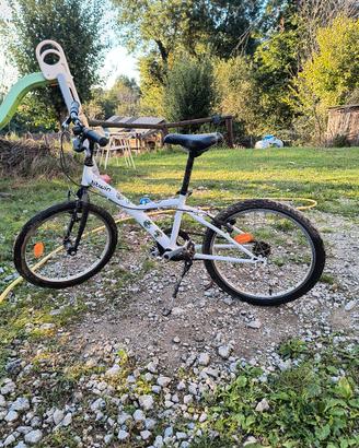 bici MTB b twin tg20