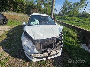Fiesta st line incidentata
